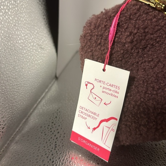 ISAAC MIZRAIHI New York, new with tags celebrate cozy days detachable Crossbody. - Picture 4 of 14